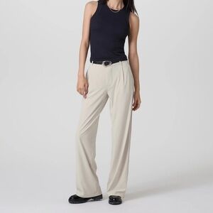 NWT Vuori Villa Trousers - Short